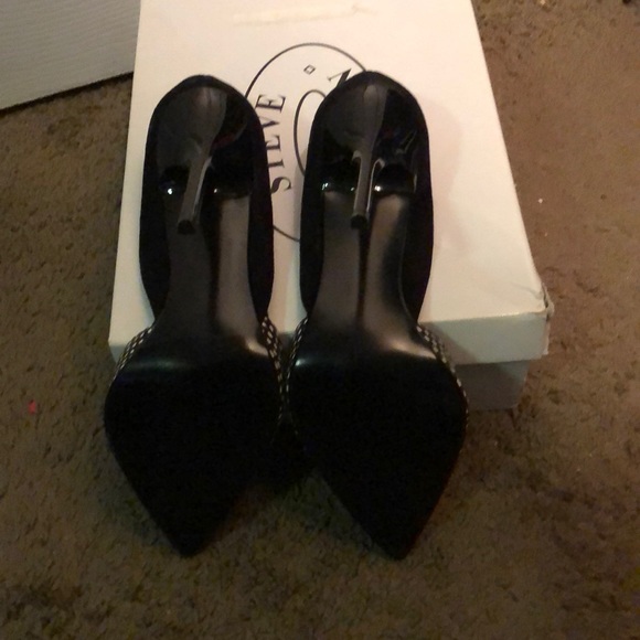 Steve Madden varcityy black/white stiletto heal - Picture 5 of 6